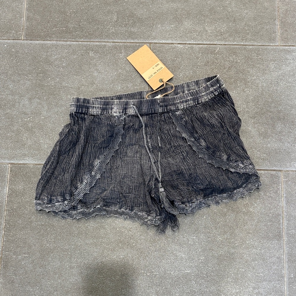 NWT Women's Black Crinkled Swim Coverup Shorts